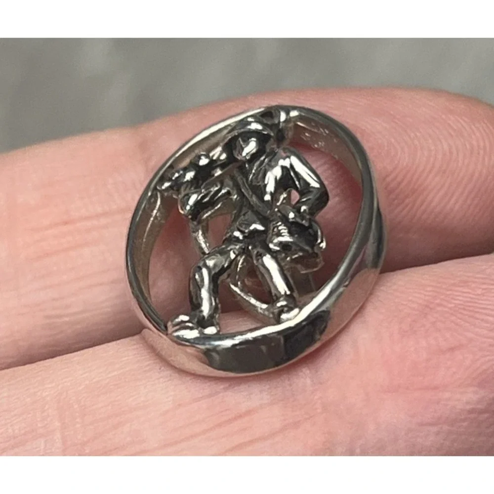 Silver Tone Cufflinks Fisherman Hat Basket Figural‎ Oval Design Fashion